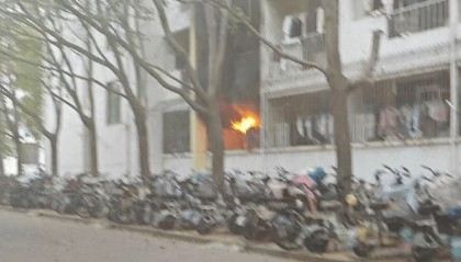 女生宿舍起火,楼栋闸机成撤离“拦路虎”,警务室:刷脸是为保障安全