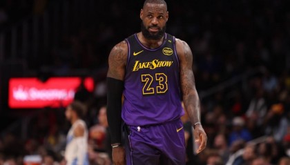 8天假期!詹姆斯明日大概率不会出战对阵森林狼