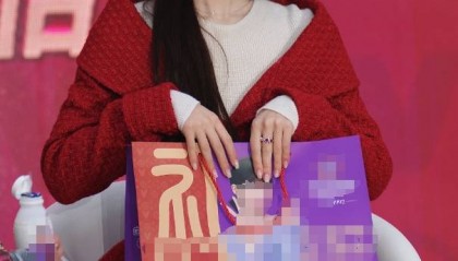 赵露思称生病期间曾瘫痪不能说话 说自己暂时没有赔款项目