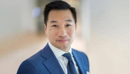 又是个“余茂春”?华裔担任特朗普副顾问,比美国人还仇视中国