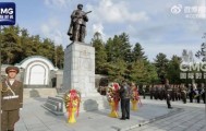 金正恩参谒志愿军烈士陵园,向毛岸英墓献花,纪念75周年