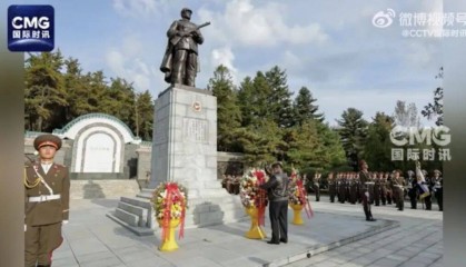 金正恩参谒志愿军烈士陵园,向毛岸英墓献花,纪念75周年