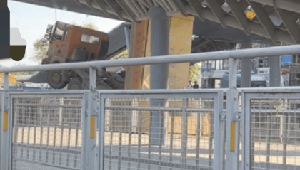 今天凌晨，广州一天桥突发！已临时封闭