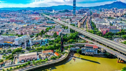 两警察私自跨省抓人获刑,“远洋捕捞”这次踢到了铁板