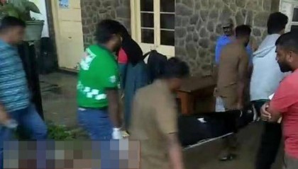 中国女游客将身体探出火车外，头部撞上隧道摔落！已发生不止一起……