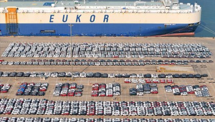 特朗普威胁加征关税后,客户要求中国出口商提前发货以躲避关税