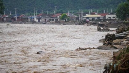 河北极端特大暴雨 河南却严重干旱 气候系统出了啥问题?