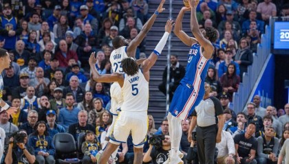 追梦:恩比德应该多拿个人奖项 因为可能永远夺不了冠军