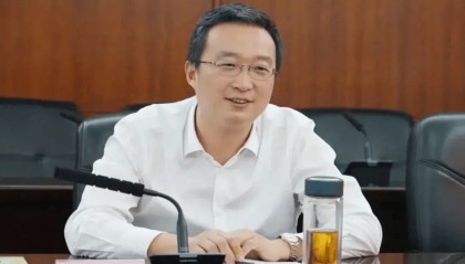 两个万亿城市市委书记调整,接任者均来自国企