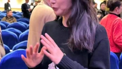 51岁李冰冰卸下伪装,取出假体融掉玻尿酸,选择自然老去