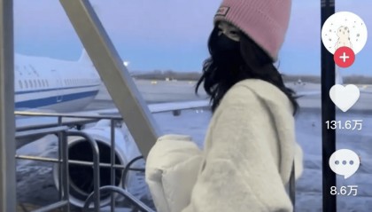 知名女演员病后首度公开露面:双手不灵便、走路变困难