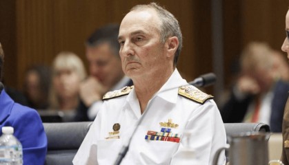 澳司令疯狂双标：我们去中国周边，和中国来澳附近，不一样！