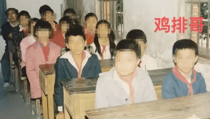 “鸡排哥”童年课堂照片遭曝光，网友称其手里有5套房，回应来了