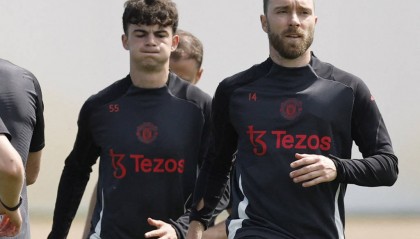 B费惊天坦白!曼联2-0维拉后揭秘:没压力我们才能这么踢!