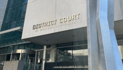 中国商人被骗至澳洲遭拘禁虐待,3人获刑!曾被迫戴电击项圈