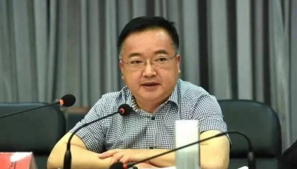 李明月被查!安徽安庆“老班长”从改革闯将到涉腐被查八年权力异化