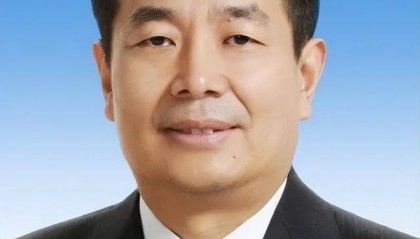 曾任中央纪委副书记的他,已任新疆维吾尔自治区党委书记