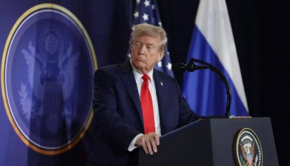 特朗普:泽连斯基若同意放弃克里米亚、不加入北约,可立刻停止冲突