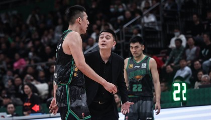 杨鸣:作为主帅我承担失利的全部责任 大家非常努力