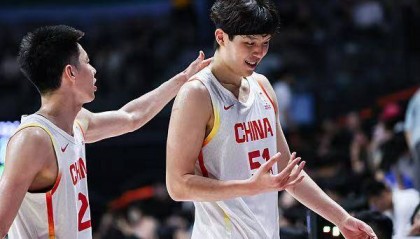 中国男篮惊险晋级世预赛第二阶段，杨瀚森表现低于预期