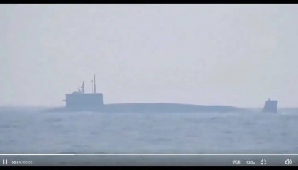 印度核潜艇首次试射K-4弹道导弹,导弹奇特出水方式引发关注!