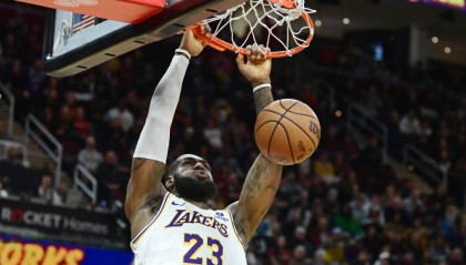 詹姆斯宣布第二决定！未来走向引发热议