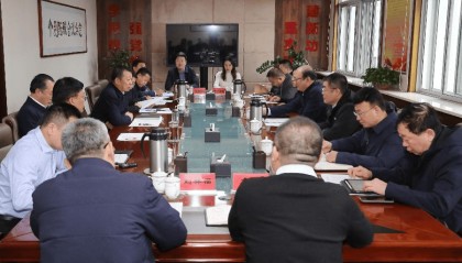 内蒙古能源集团党委书记、董事长闫宏光一行到自治区林草局对接工作