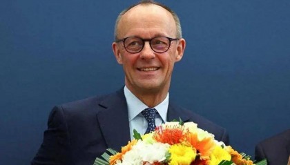 德国总理访华前，先给中方来了个“下马威”，解放军一句话斩钉截铁