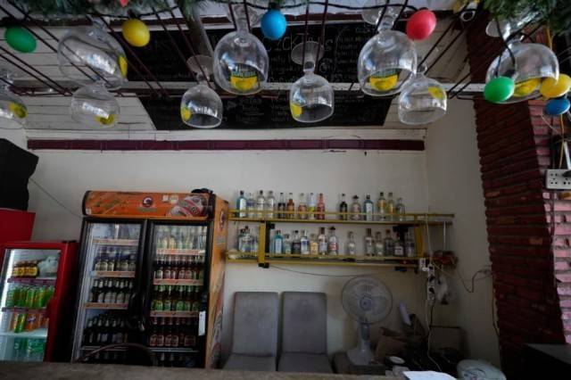 6名外国游客疑似喝掺有甲醇的“假酒”身亡，老挝政府：深感悲痛