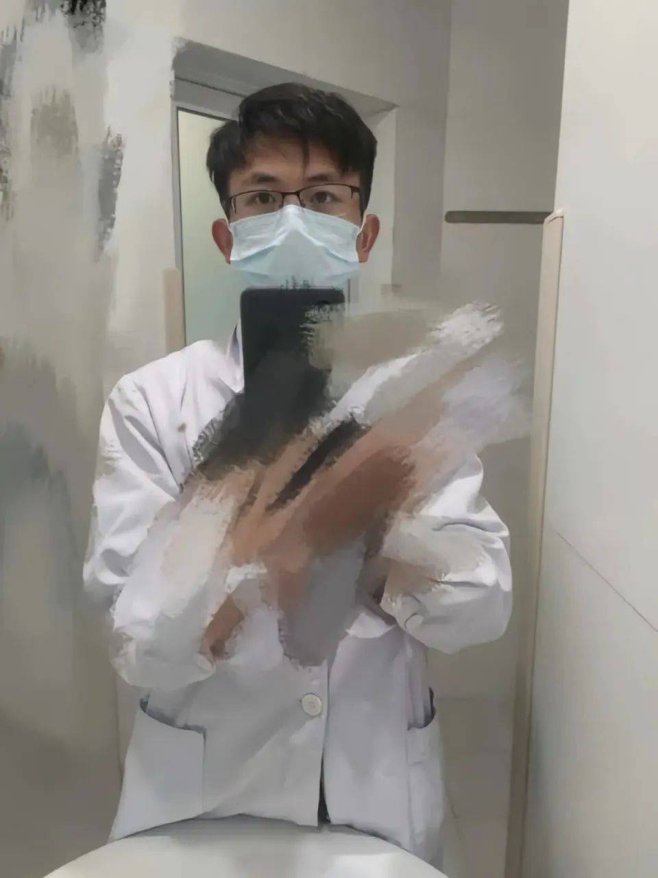 罗帅宇坠亡事件再上热搜！家属发声：事情发酵后医院暂未联系我们