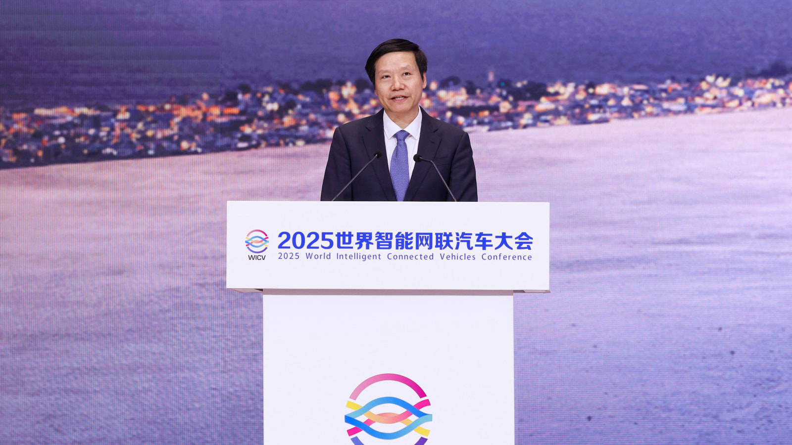 舆论方向转变后,雷军发声了