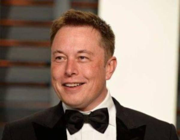 马斯克：特斯拉上海工厂将在机器人量产中发挥关键作用