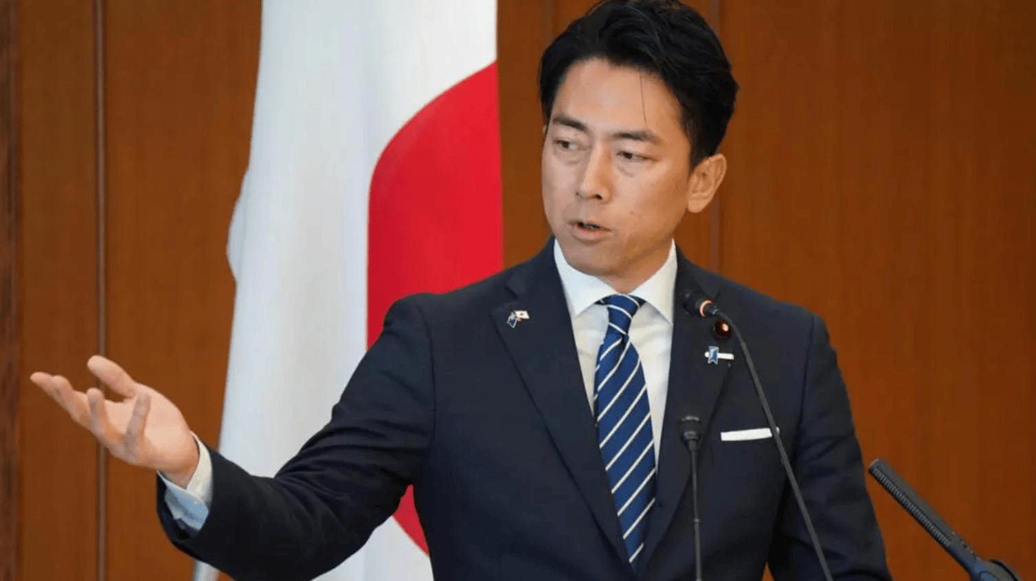 G7刚宣布对华重要决定,高市就对中国喊话,日本防卫大臣却唱反调